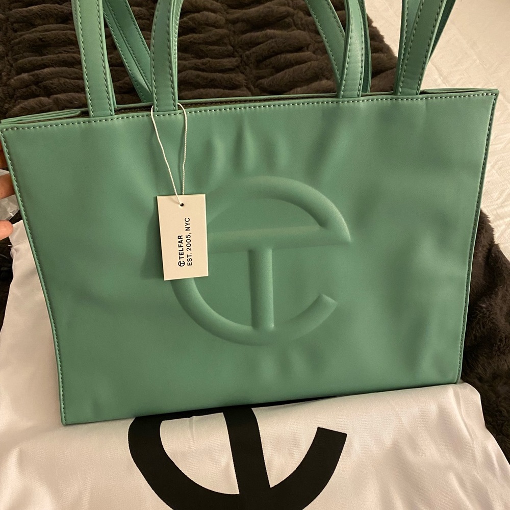 🔥🔥BRAND NEW AUTHENTIC TELFAR BAG🔥🔥